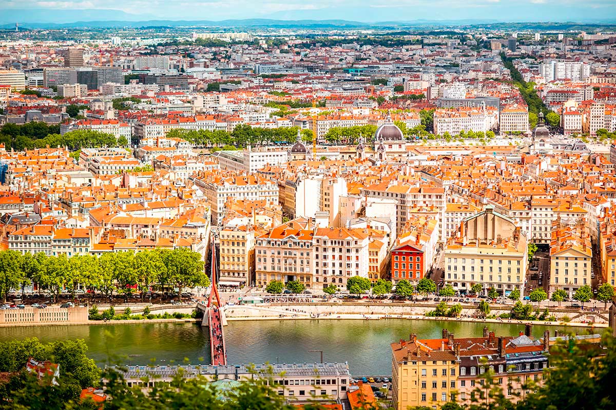 You are currently viewing Acheter du CBD en Pharmacie à Lyon – Guide des boutiques spécialisées